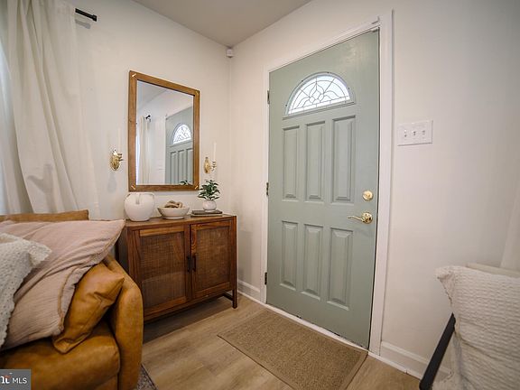 4th image of 1014 Agnew Dr