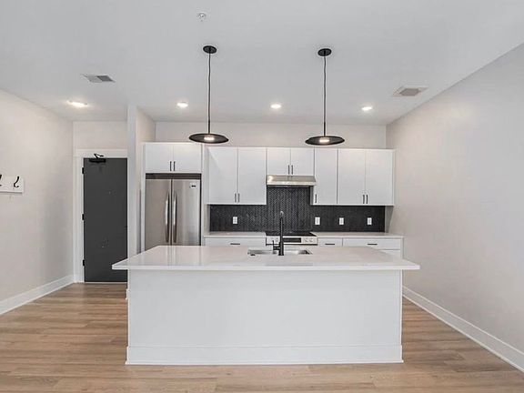 4th image of 3234 Prospect St #306