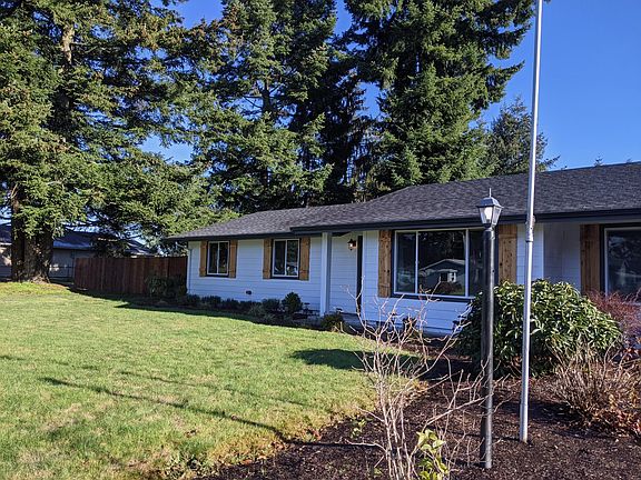 2nd image of 18920 Nutmeg St SW