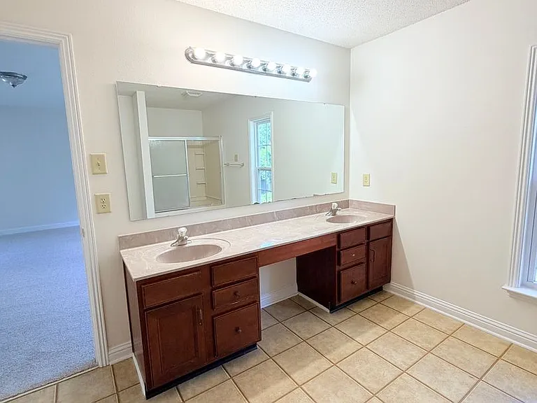 2946 Heirloom Ln — Photo 27
