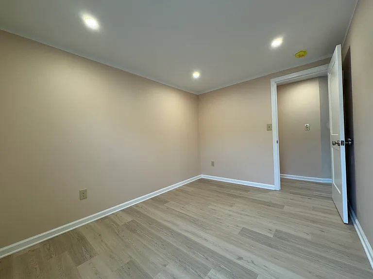 44 N Main St — Photo 11