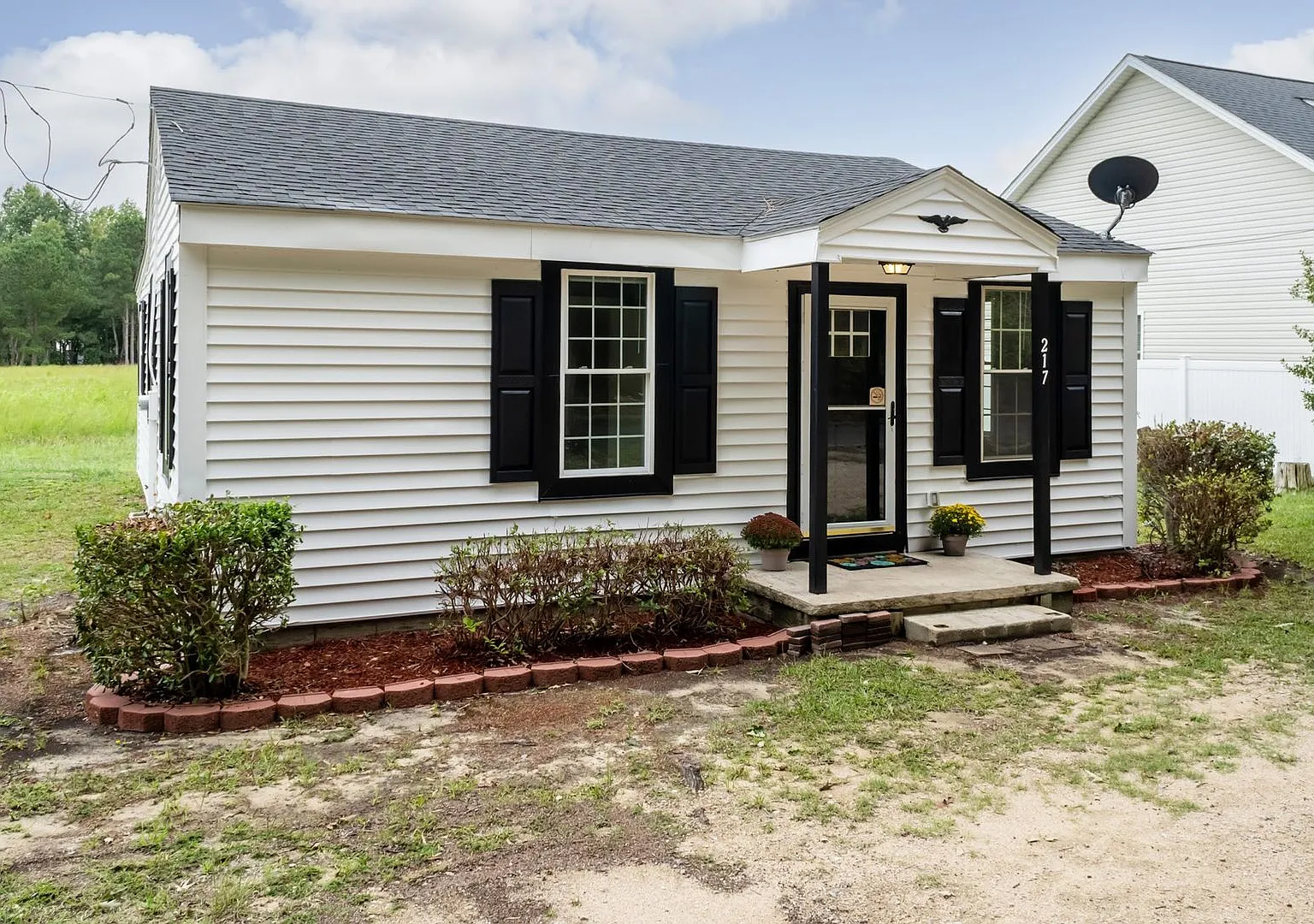 Updated Three Bedroom Home with Detached Garage! — Photo 2