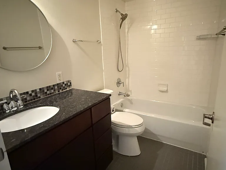 2200 Dickson Dr #101 — Photo 21