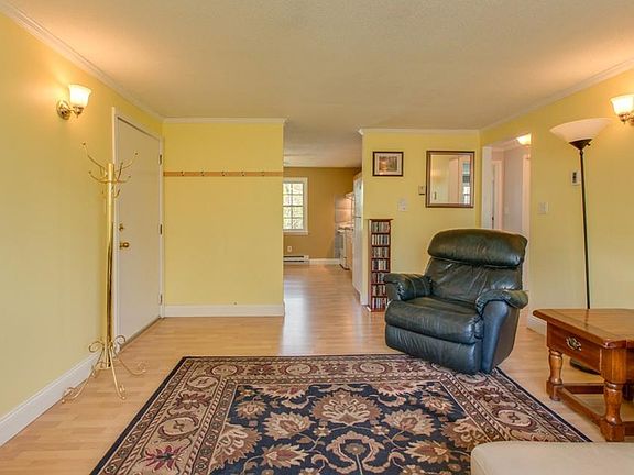 4th image of 27 Kilby St APT 6