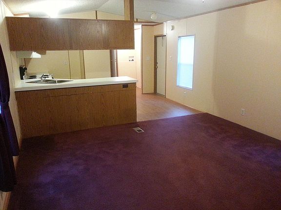 4th image of 717 Hayman St Trlr 3