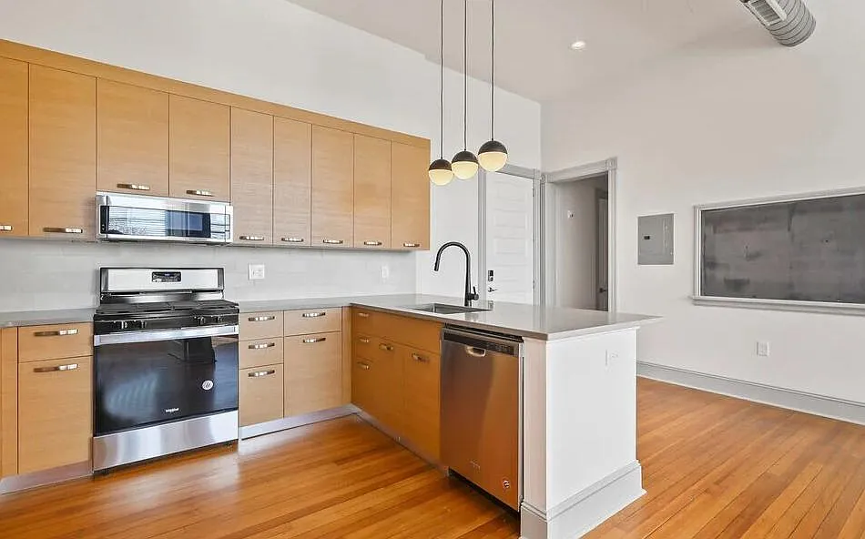 465 Church Street — Photo 1