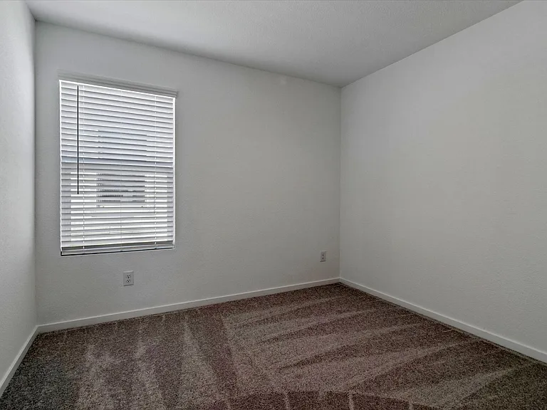 3105 Campeiro Ave — Photo 11