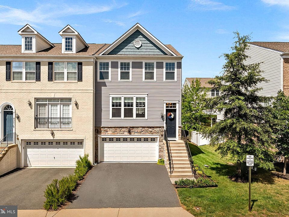 1st image of 8943 Englewood Farms Dr