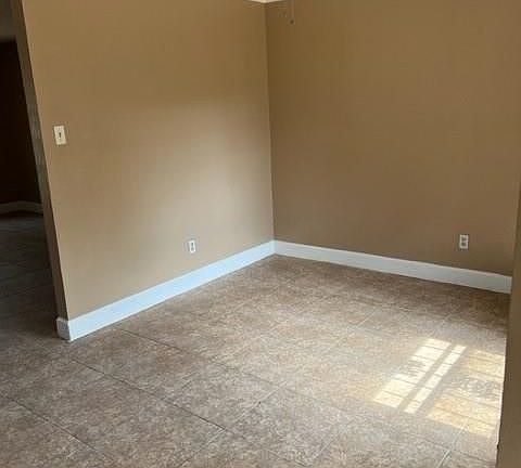 5th image of 15615 Summer Briar Ct