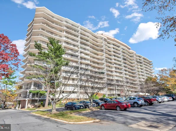 3333 University Blvd W APT 1008, Kensington, MD 20895