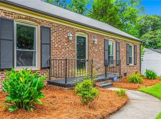 104 Cheltenham Dr, Winston Salem, NC 27103