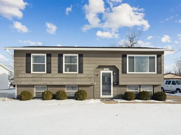 4602 Twin Pine Dr NE, Cedar Rapids, IA 52402