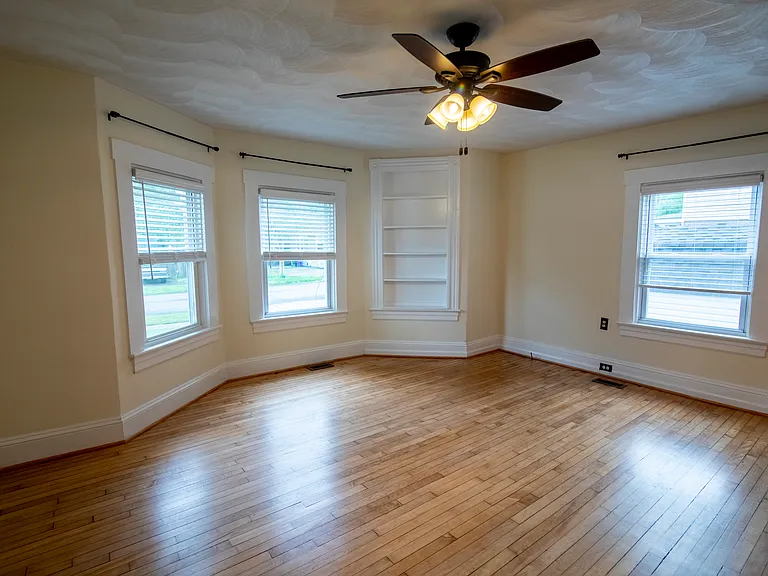 1402 Lafayette Blvd #1 — Photo 6