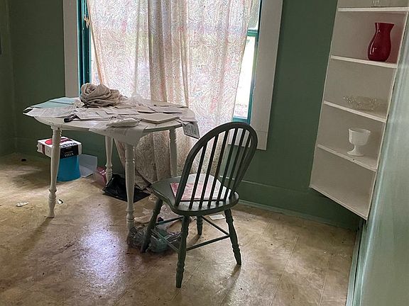 4th image of 1404 Pearl Ave