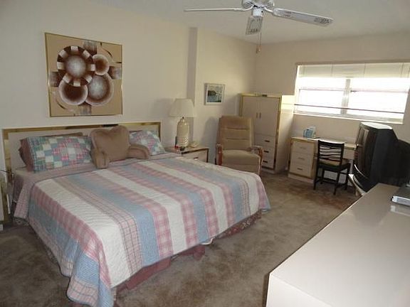 5th image of 6850 10th Ave N APT 109