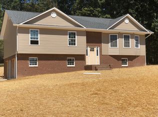 223 Lauren Dr, Surgoinsville, TN 37857