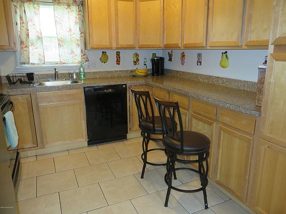 5th image of 1245 Glade Dr