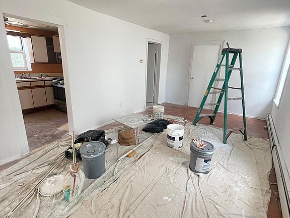4th image of 307 Norway Ave #1