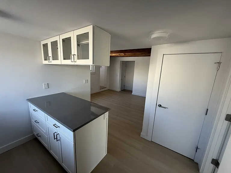 111 Main St — Photo 5
