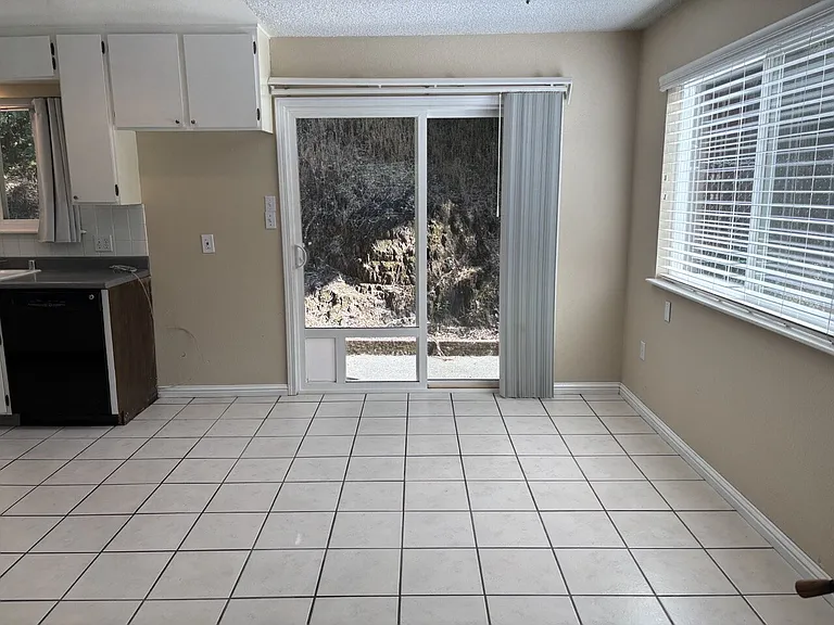 2930 Weswin Ct — Photo 5