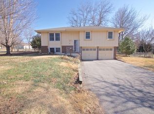 16201 Hinkle Ave, Belton, MO 64012