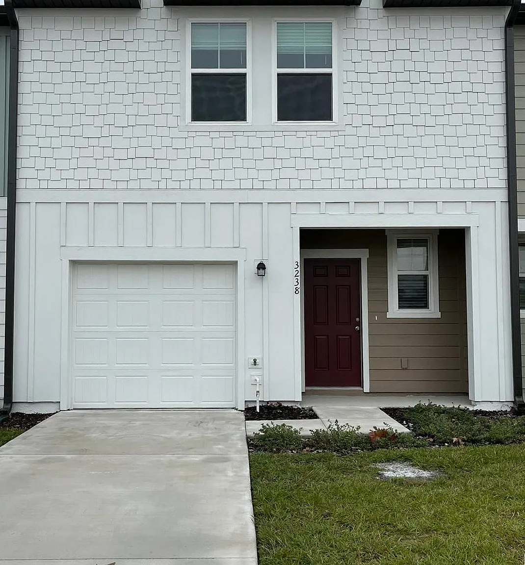 3 bed, 2.5 bath, 1480 sqft, $1,850 — Photo 1