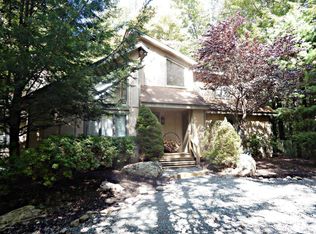 170 Flintlock Trl, Pocono Pines, PA 18350