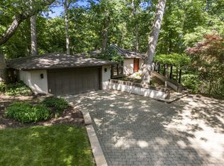 815 Lookout Point Dr, Columbus, OH 43235
