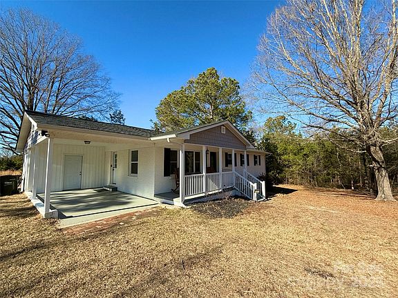 3rd image of 3654 Lynwood Dr