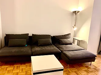 Rented by R New York