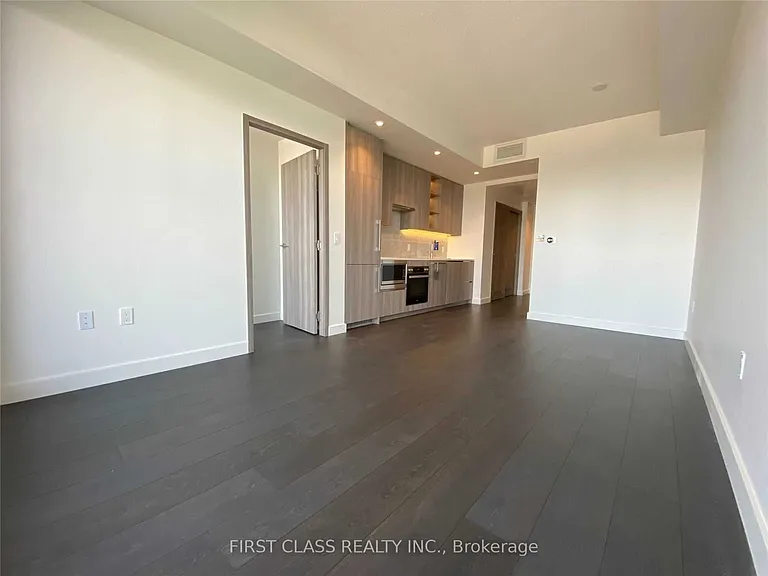 85 McMahon Dr #1811 — Photo 5