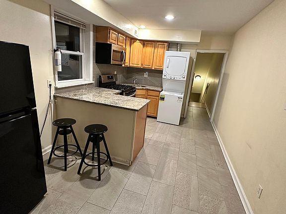 5th image of 1737 N Willington St #2