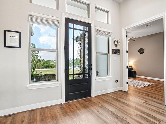 2nd image of 134 High Point Cir