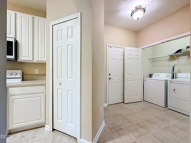7801 Point Meadows Dr #1102 — Photo 7