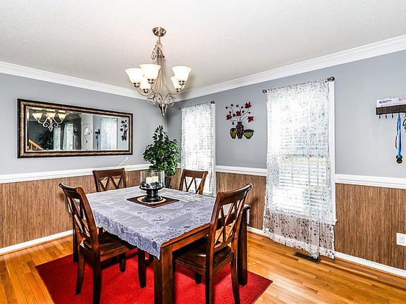 4th image of 3137 Chartwood Dr