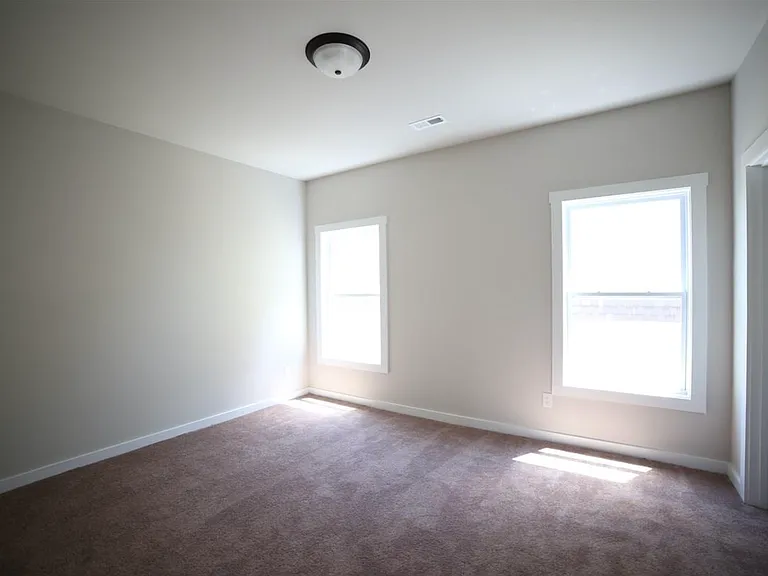 6410 Midtowne Ln NW — Photo 7