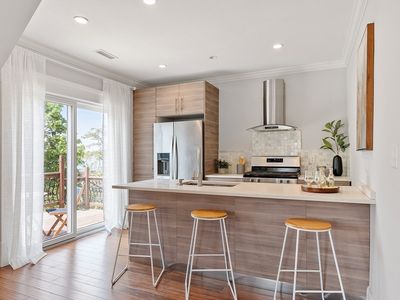 24 Lemon St UNIT 2, Salem, MA, 01970