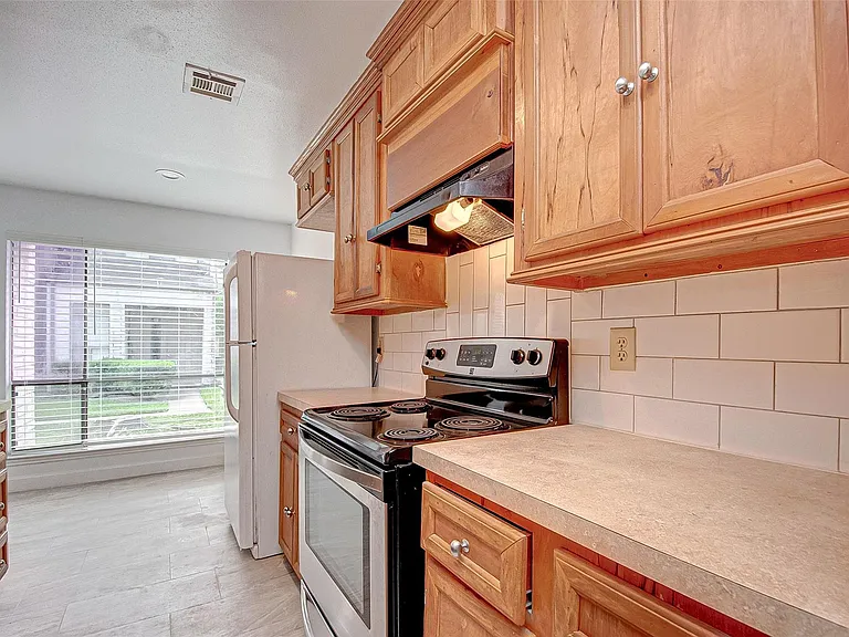 8312 Augustine Dr #D — Photo 9