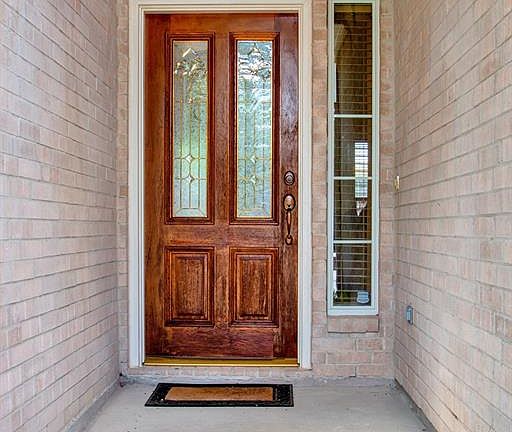 3rd image of 10334 Emerald Trail Dr
