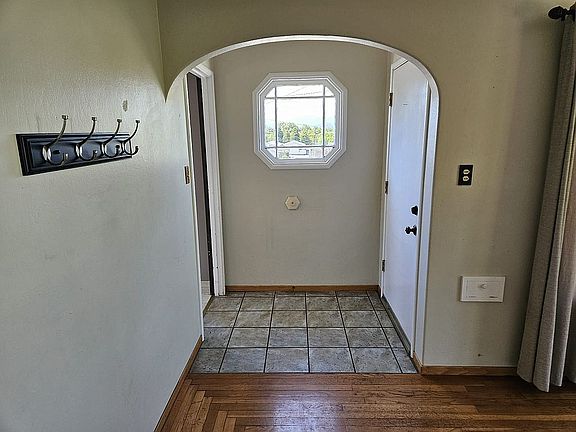 2nd image of 612 P St