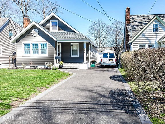 2nd image of 2093 Willoughby Ave