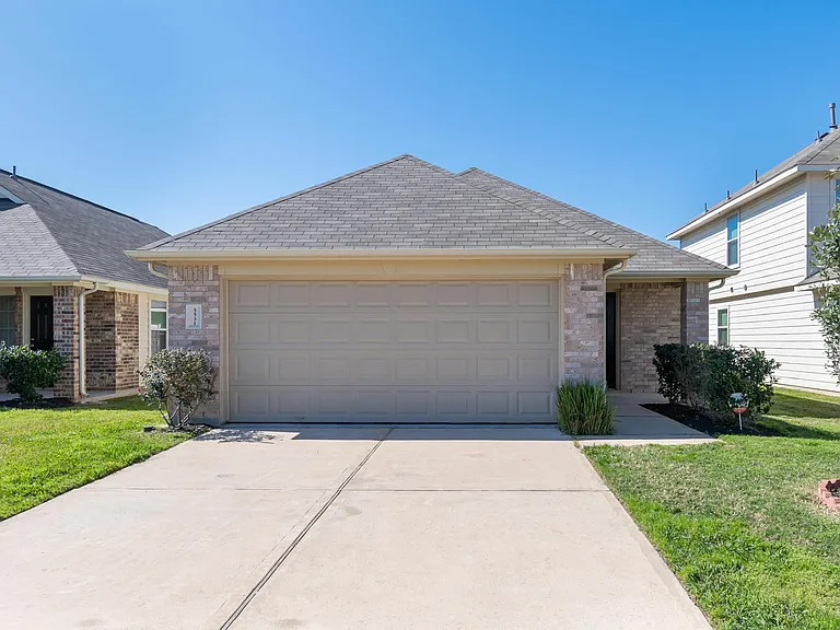5531 Latta Plantation Dr — Photo 1
