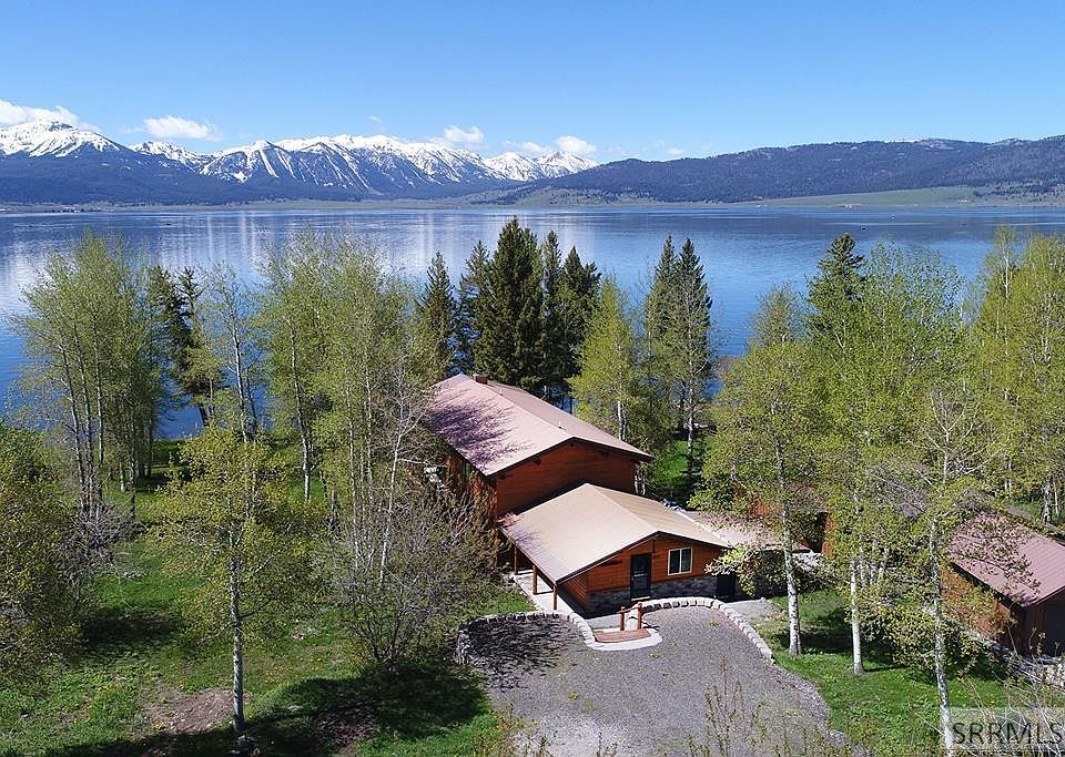1st image of 3852 Lake Shore Dr