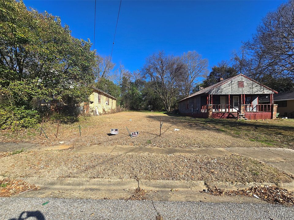 2nd image of 726 Woodrow St