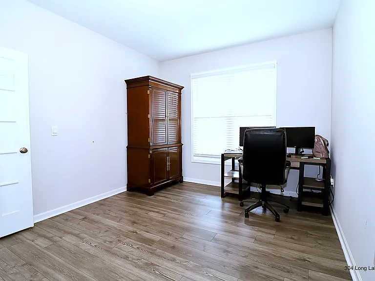 304 Long Lake Dr — Photo 10