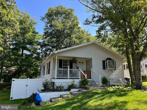 105 Ghaner Dr, State College, PA 16803