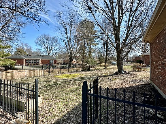 4th image of 10503 Lawrencekirk Ct