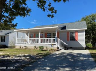 145 NE 9th St, Oak Island, NC 28465