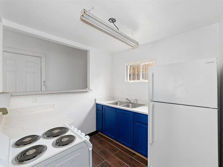 3705 Mandell St #4 — Photo 9