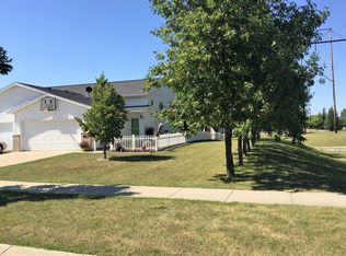 1709 49th St S, Fargo, ND 58103